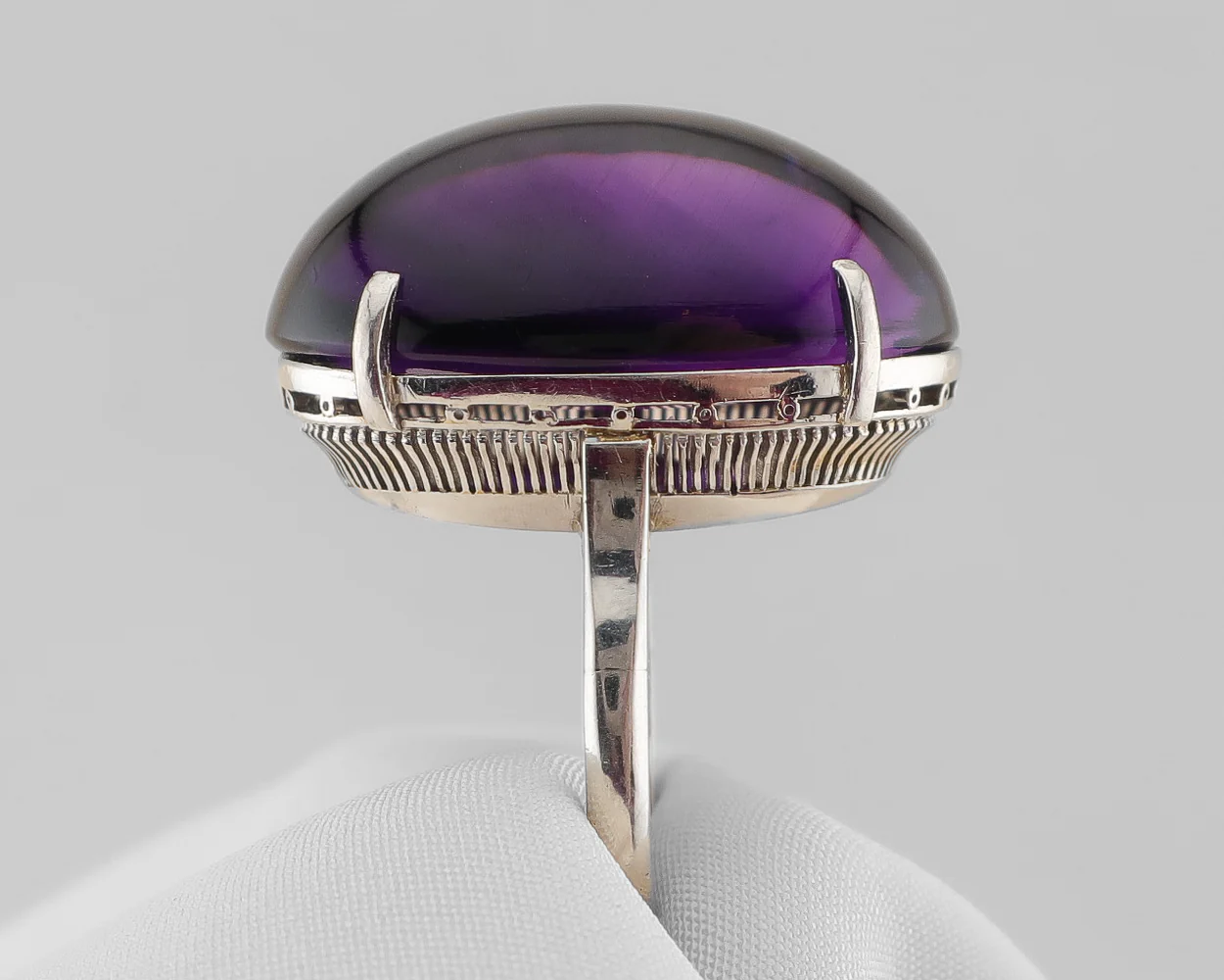 Art Deco Amethyst Cabochon Ring - Image 2