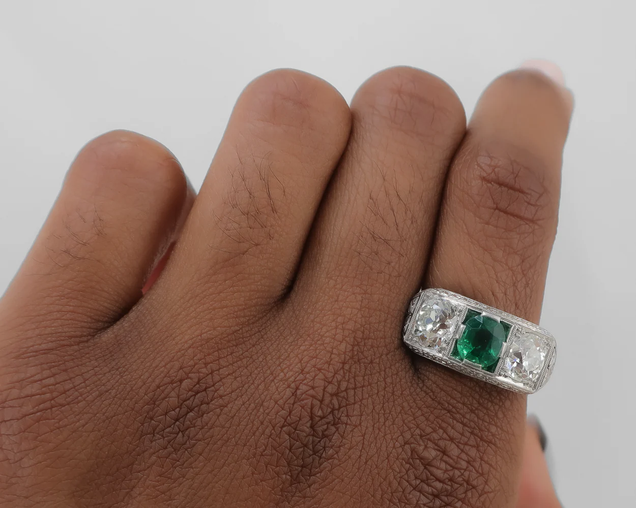 Art Deco Emerald & Diamond Three-Stone Ring - Image 5