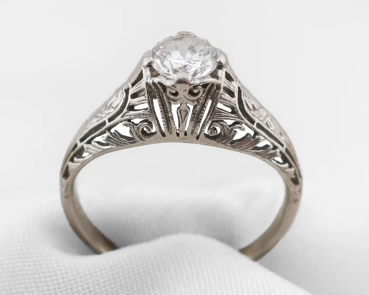 Art Deco Filigree Diamond Ring - Image 3