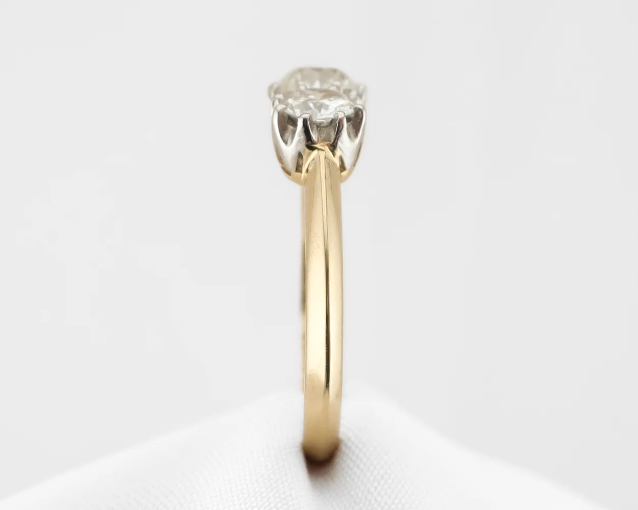 Edwardian Three-Stone Diamond Ring - Image 3