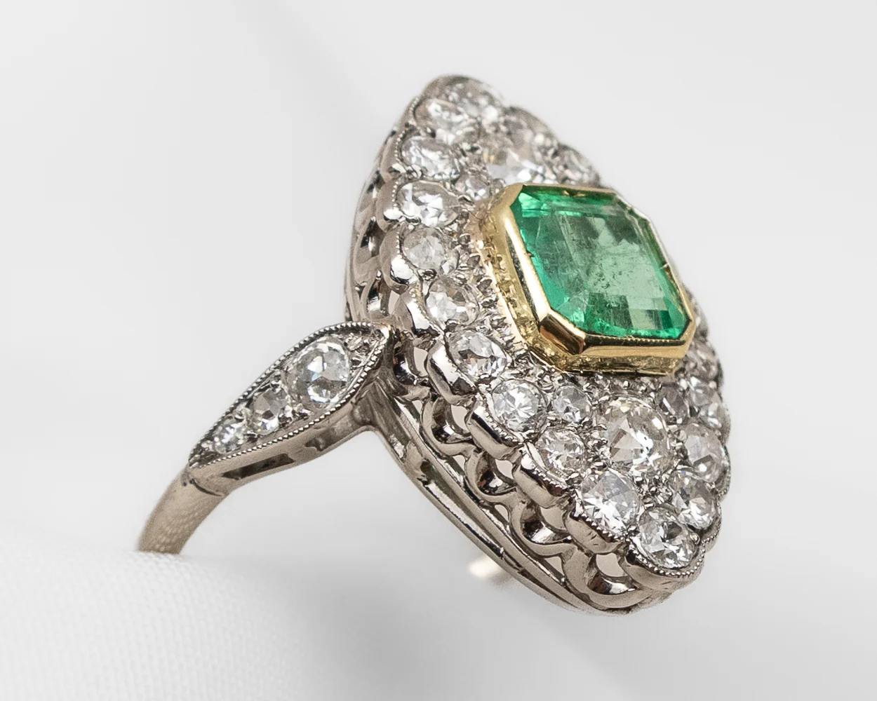 Midcentury Emerald and Diamond Marquis Ring - Image 3