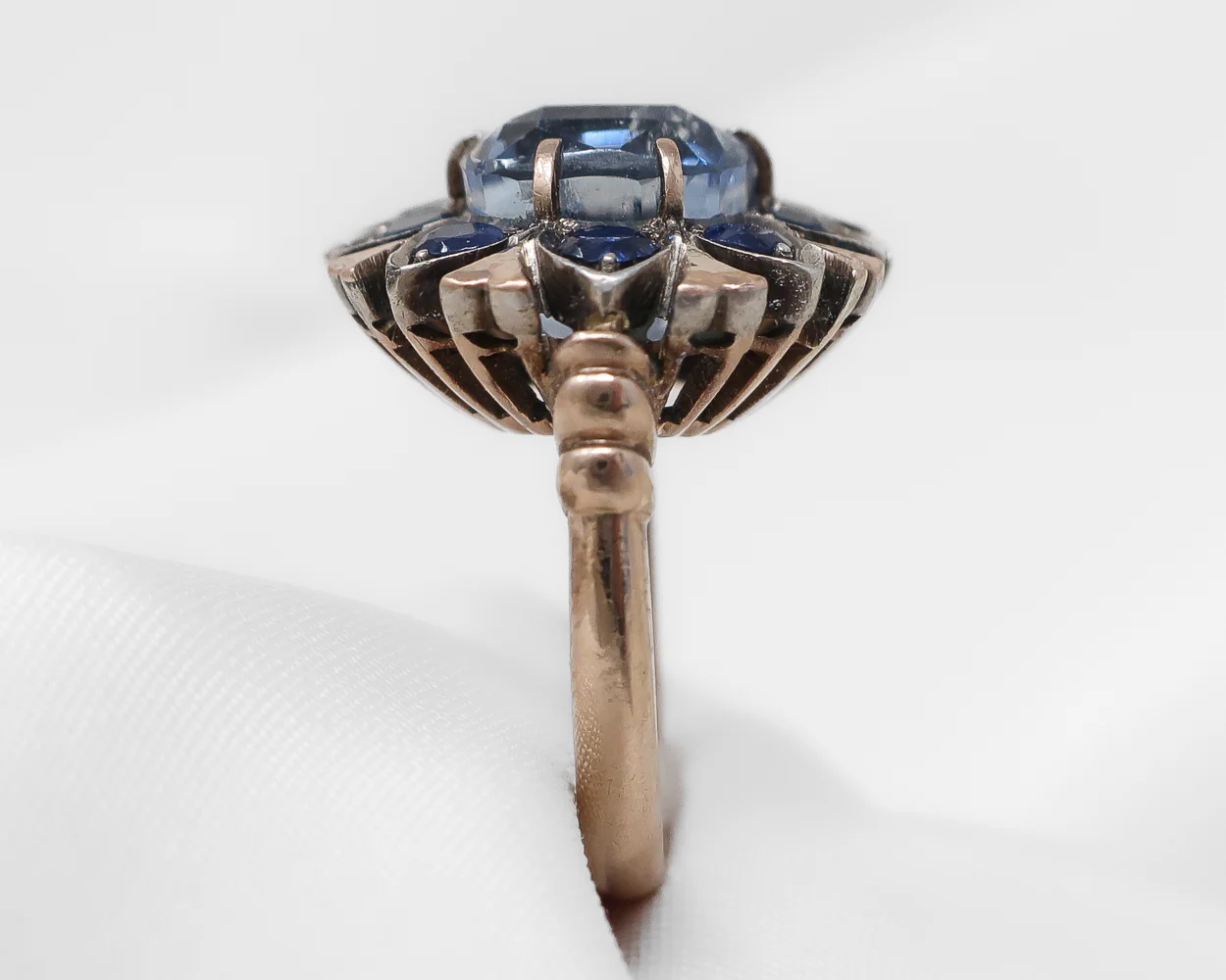 Retro No-Heat Sapphire Ring - Image 4