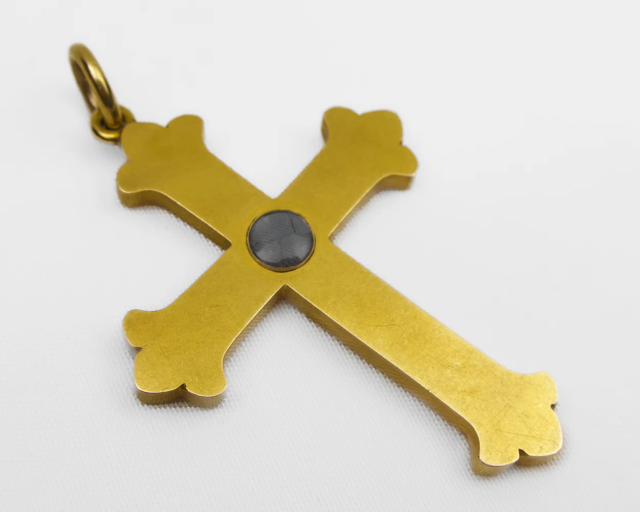 Victorian 15KT Engraved Cross - Image 3